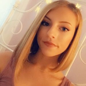 Meet your Posher, Abigail